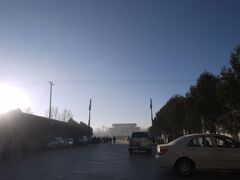 朝食後
タシルンポ寺へ。