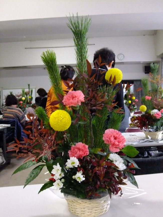 早く生けすぎたかしら〜　他の方はまだまだみたい；