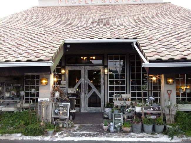 １０号線沿いにあるお店は<br />宇佐神宮から車で３分のところにあります<br />ゆったり〜のんびり〜できます。