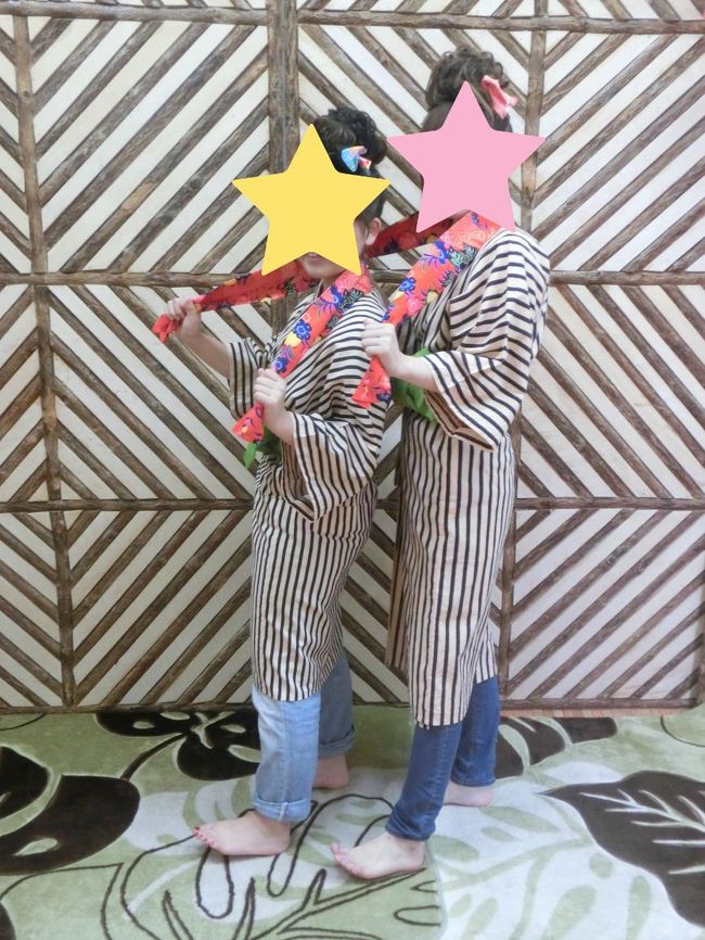 こちらは庶民？というか今でもお祭りで着用する衣装だそう。<br />下はステテコでなく自前のジーンズ(笑)