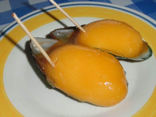 次は道の駅「おんなの駅」へ向かいました。<br />おんなの駅といえば「りゅうぴんのかき氷」とかテビチとか<br />果物とかパンとかおいしいものの宝庫です。<br />が、私がずーーーーーーと食べたかったのがコレ！！<br /><br />ムール貝のウニソース☆