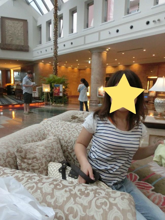 とっても綺麗でちょっと高級気…<br />庶民な私たち、このフカフカのソファーに座らせて頂きましたが<br />何だかふわふわ浮いている気分(笑)