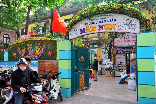 幼稚園もバイク送迎が多いようです。