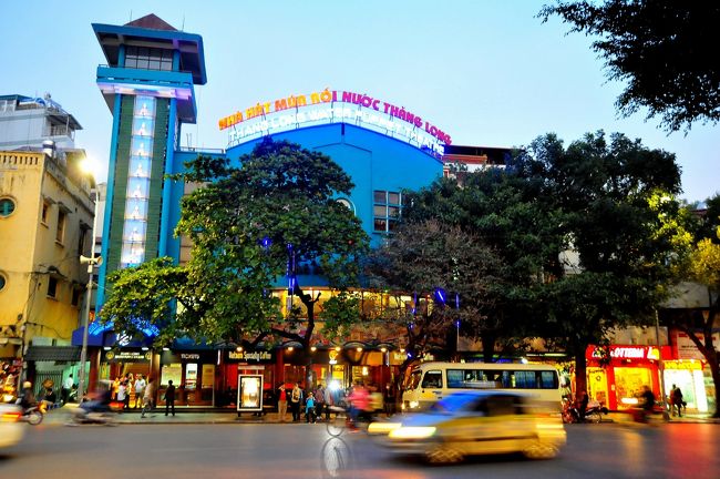 水上人形劇場。