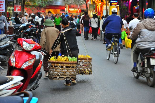 もっと狭い路地が入り組んでいて、<br />ゆっくり歩くと面白いです。