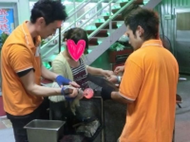 でも良い体験でしたよ！！<br />ただし高いですよ〜。<br />普通１個１０００円以下でお土産として売ってますが、<br />４５００円くらいしました(笑)<br />ま、これも思い出です☆