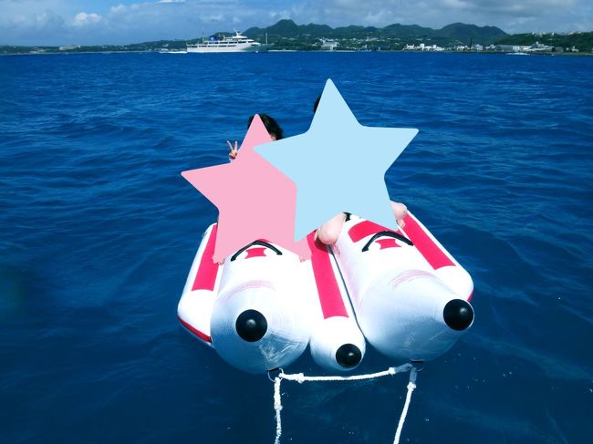 定番バナナボート。<br />下がサンゴだと海が青くみえて<br />砂だと淡いブルーに見えるんだって！！