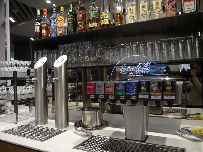 飲み物もこの通り。<br />ミニッツメイドのトロピカルジュースばっかり飲んでた（笑）