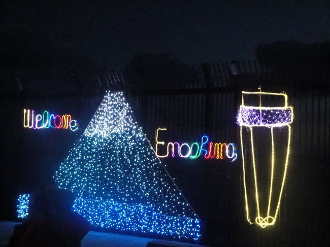 近くにあるイル　キャンティ　カフェで一息つこうと思って入ったのですが、すごく混んでいて、5分以上どのスタッフからも無視されたので、諦めました