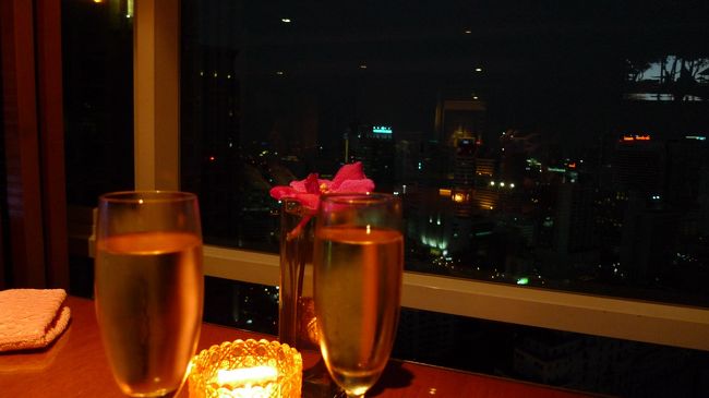 カクテルタイムのラウンジです。