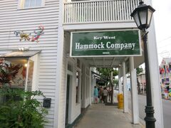  デュバル・ストリート

カラフルなハンモックを見ると自然と店内に引き込まれちゃいます。

『KW Hammock Company』
719 Duval St
Key West, FL 33040
Phone:(305) 293-0008

http://www.kwhammocks.com/
