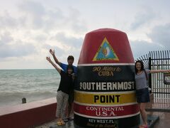 わ〜い！
アメリカ最南端！！！！

キューバまで90マイル(144キロ)

