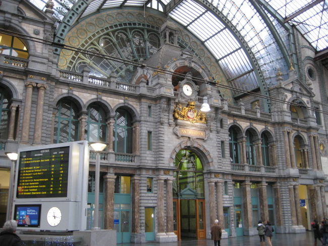 アントワープ駅構内