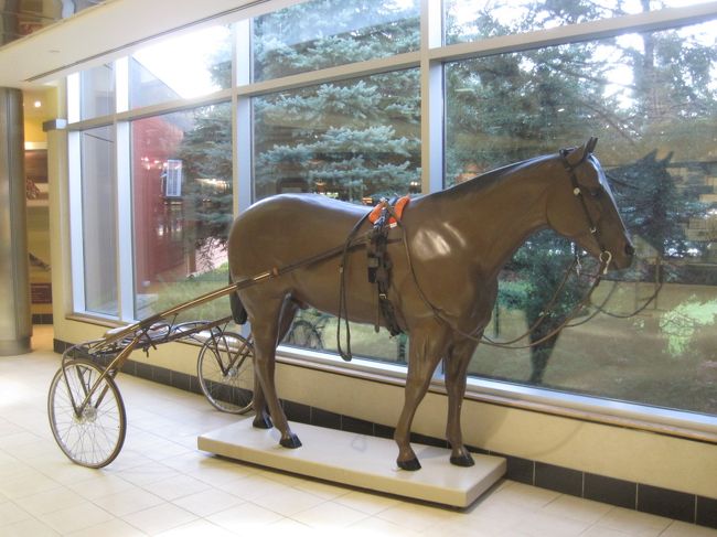 2013 カナダ・モホーク競馬場 トロント郊外のハーネスレース競馬場はのんびり楽しめて食事も美味!