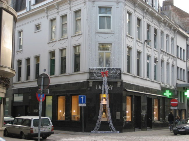 駅の近くにあったチョコレートの名店　Del Rey　（デルレイ）<br /><br />チョコレートとお菓子を購入ﾃﾞｽ（＾ω＾）