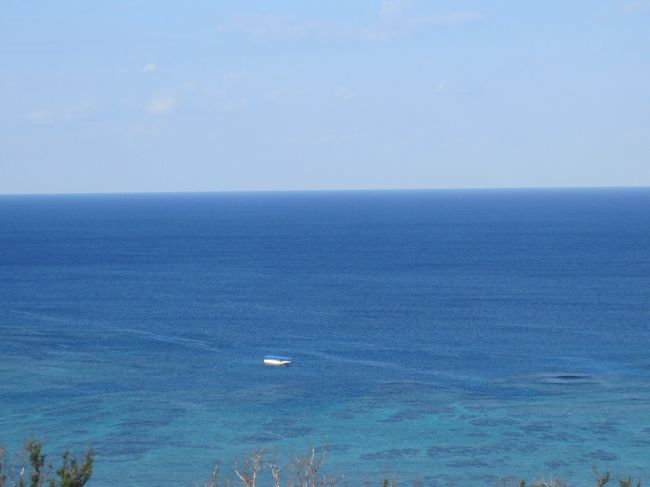 翌朝〜<br />いいお天気です。<br />オーシャンビューのお部屋からは海がバッチリ見えます。