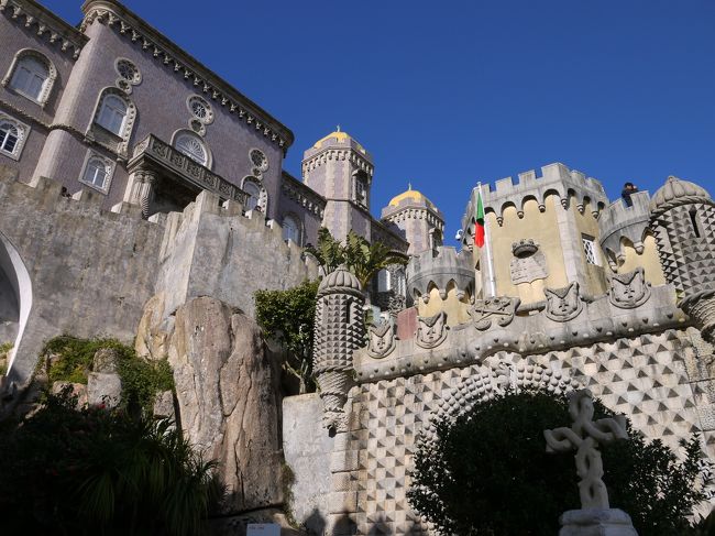 それにしても不思議な形。