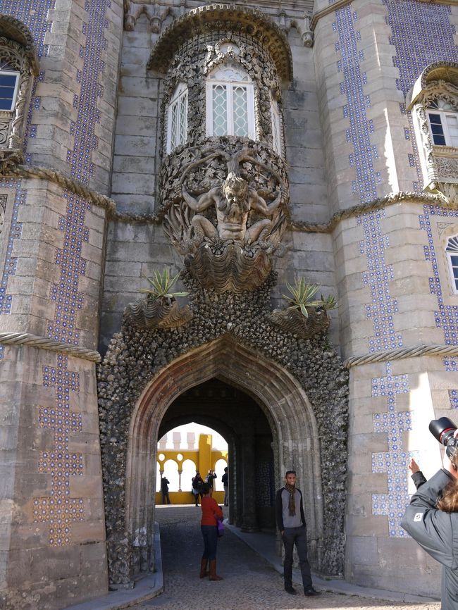 「トリトンの門」<br />