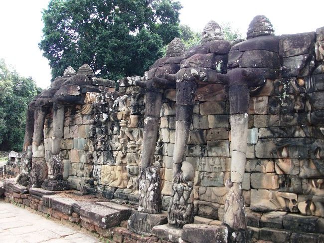 アンコール・トム：像のテラス