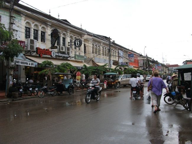 シェムリアップ：シェムリアップ・オールド・マーケットの近くの通り