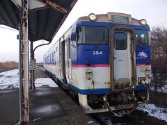 さて、今回は札幌を無視して、岩見沢から室蘭本線へ。
そして苫小牧から日高本線を一駅乗り、勇払に到着です。