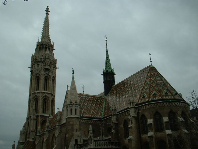 マーチャーシュ聖堂を北側から見たところです。