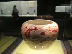 ダッカから昆明乗り換えで虹橋空港に深夜に到着。上海３泊して歩き回りましたが、行った中では私はココが好きでした。