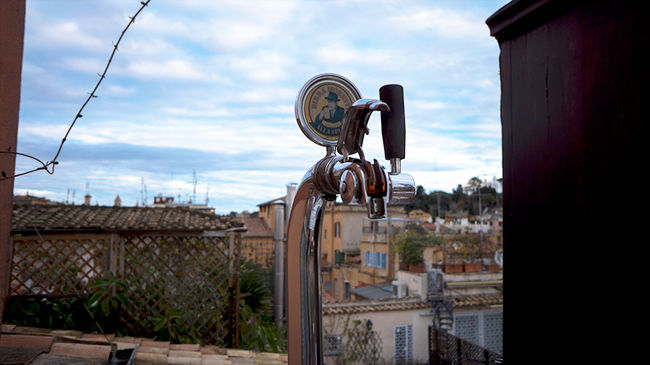 屋上のビアガーデンは冬季休眠ですが。<br />趣があり、ロケーションも素晴らしいホテルでした。