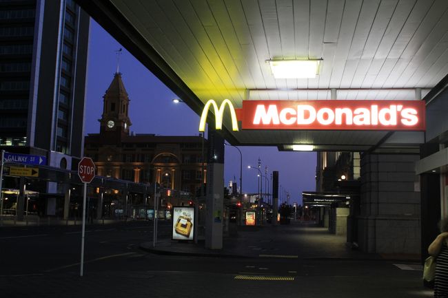 それは、McDonald's!