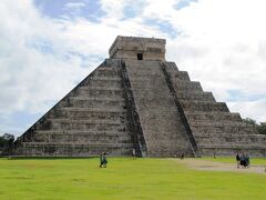 ここからは総集編です。
まずはマヤ遺跡です。

チチェン・イツァ遺跡（Chichén Itzá）。
世界文化遺産に指定されています。

■ 関連記事 ■
3日目） チチェンイッツァ遺跡, セノーテ・サムラ, エクバラム遺跡
http://4travel.jp/travelogue/10844838