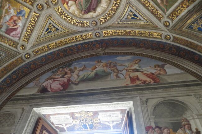 2013秋、イタリア旅行記2(50:補遺2):サン・ピエトロ大聖堂 (1/2):天井画、壁画、ラファエロ
