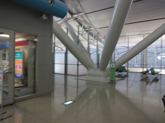 どうやら、お昼頃からメールが届いておらず夜も準備をしながら寝てしまっていたそうで。朝起きてあわてて準備してきたためまったく連絡できなかったとのことです。