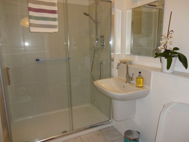 シャワーも使いやすかったです。シャンプーやボディソープも常備してありました☆