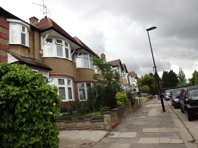 周辺の街並みです☆