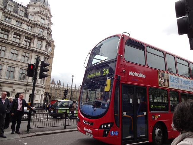 ロンドンバスも走っています！