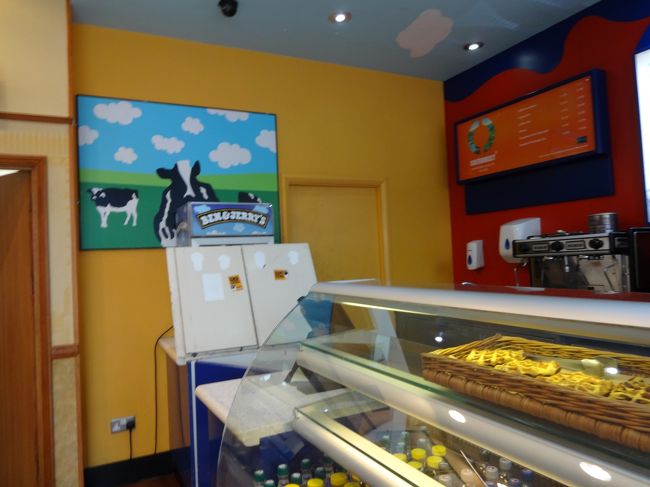 大好きなアイスクリーム<br />ベン＆ジェリー！<br />タワーブリッジのそばにありました