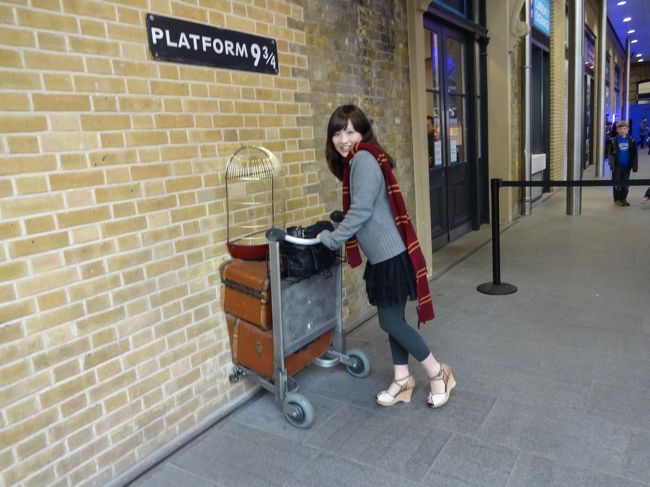 キングスクロスステーションでハリーぽったーごっこ