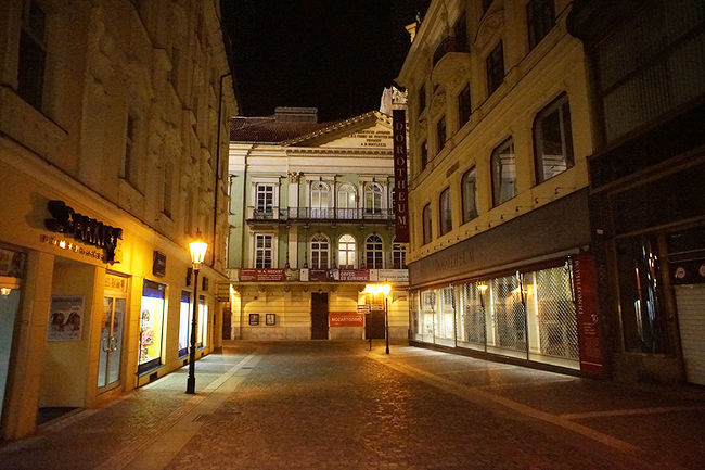 ホテルはHotel Residence Leon Doro<br />少し入り組んだ場所にあります。<br />http://www.pragueleondoro.com/