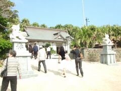 島内には青島神社だけがあります。神社へと向かいます。