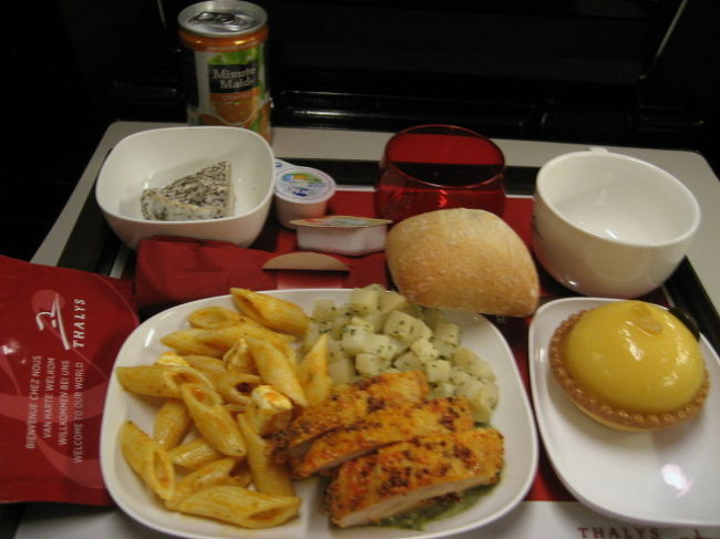 帰りは１等席(^^)<br /><br /><br />だから夜ごはん付♪<br /><br />豪華でしょ(*＾0＾*)