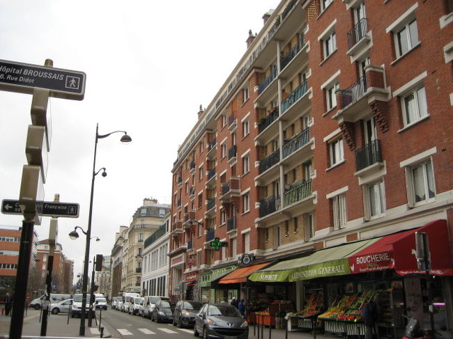 このパン屋さんはちょっと郊外にあります<br /><br />附近はこんな感じで静か