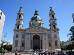 大聖堂の高さはマジャール人がハンガリーに移住し国家統一した896年にちなみ高さは96mだそう。写真ではサイズ感が掴みにくいと思いますが、この大聖堂の大きさはとても大きく存在感は半端ないです。