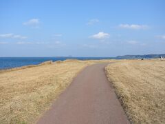 広がる平原と青い海！