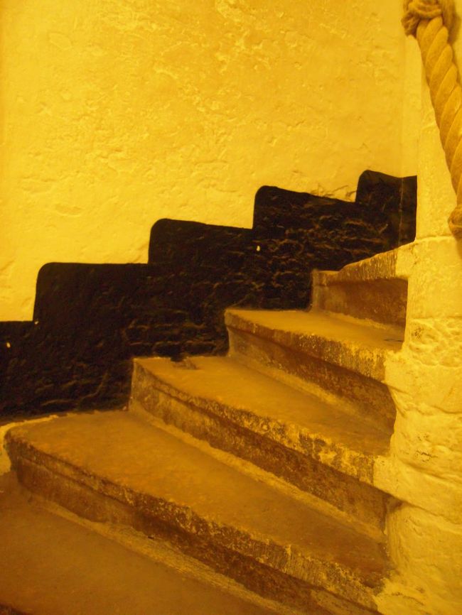 もちろん徒歩です。