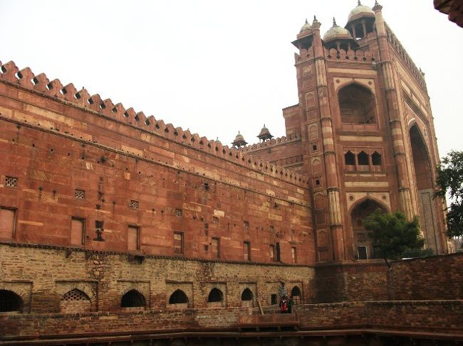 ジャマー・マスジット<br />ファテーブル・スィークリーの近くにある