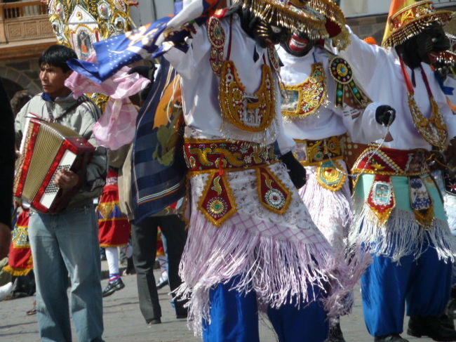 アコーディオン登場