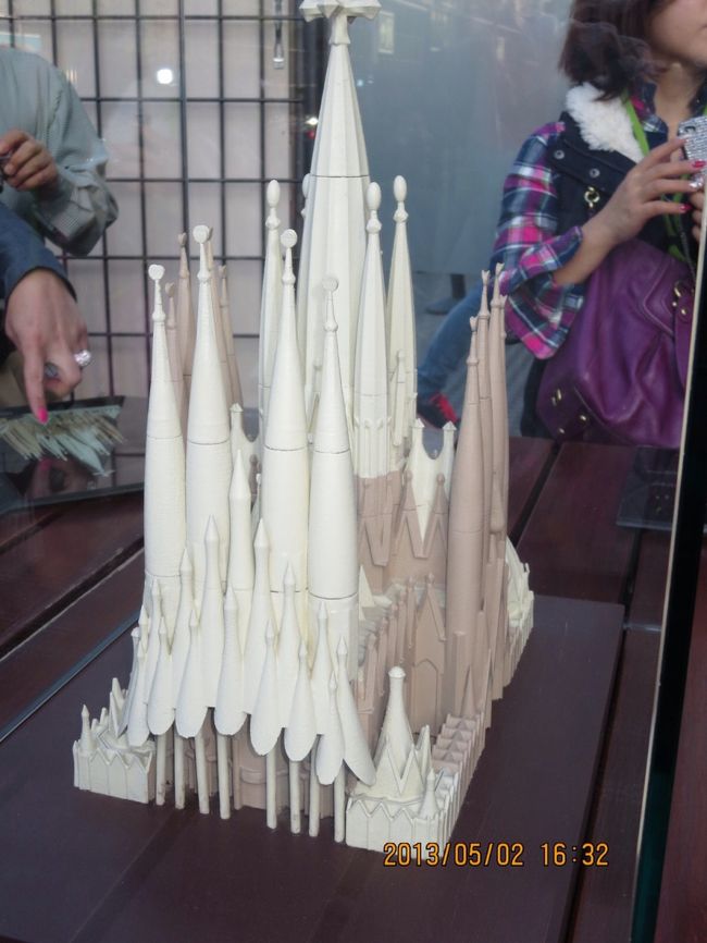 聖堂の模型による全体像。