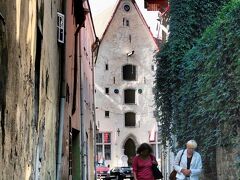 幽霊が出ると噂のヴァイム通り。
ヴァイム＝幽霊。