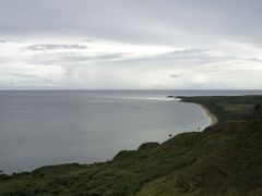 ◆旅行4日目（石垣島）
今年の石垣島旅行は天気に恵まれません。。

今日はレンタカーを借りて。

石垣島最北端の平久保崎灯台へ

どんよりです。