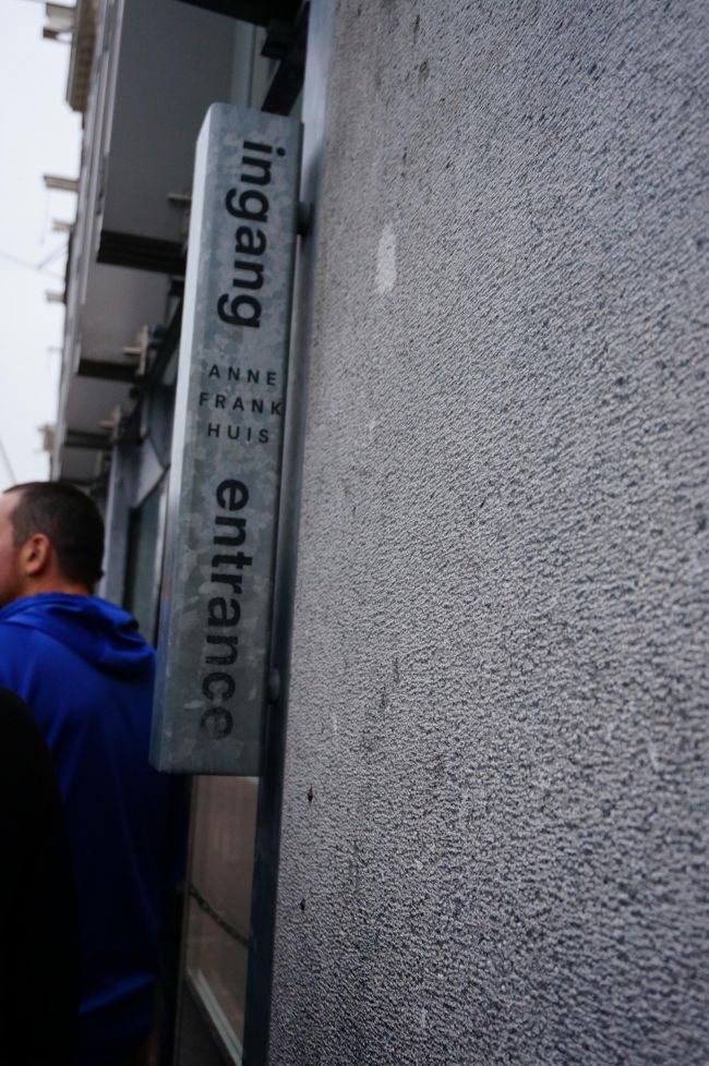 続いてはアンネ・フランクの家へ